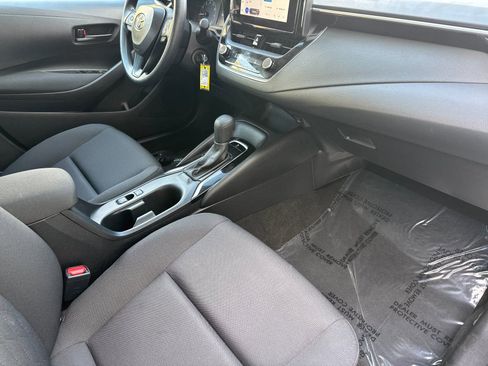 Used 2024 Toyota Corolla LE image 15