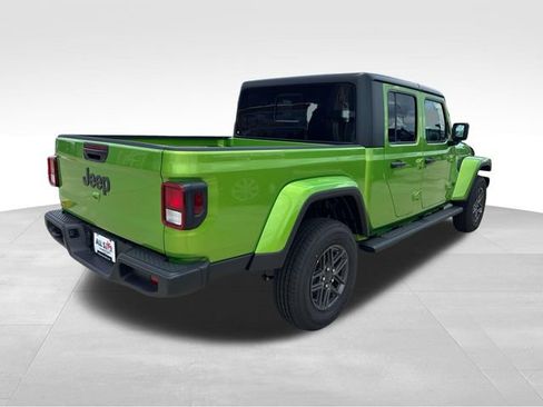 New 2026 Jeep Gladiator Sport AWD/4WD image 8