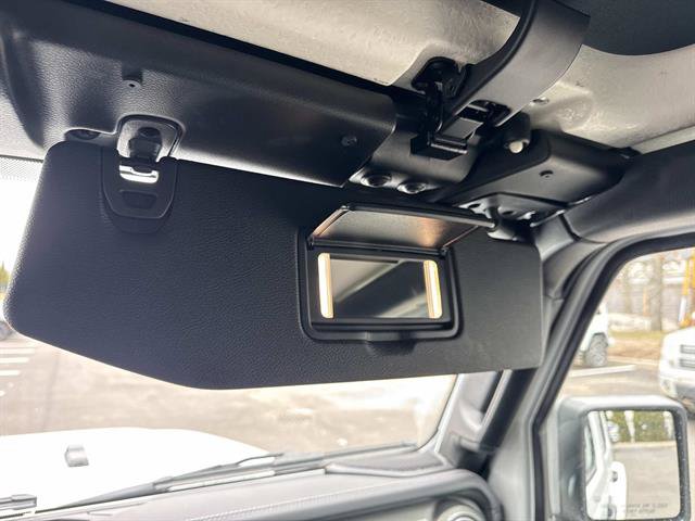 Used 2022 Jeep Wrangler Unlimited Sahara AWD/4WD image 18
