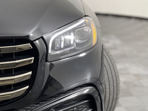 Certified 2024 Mercedes-Benz GLS 450 4MATIC image 7