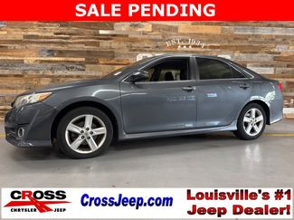 Used 2012 Toyota Camry SE image 1