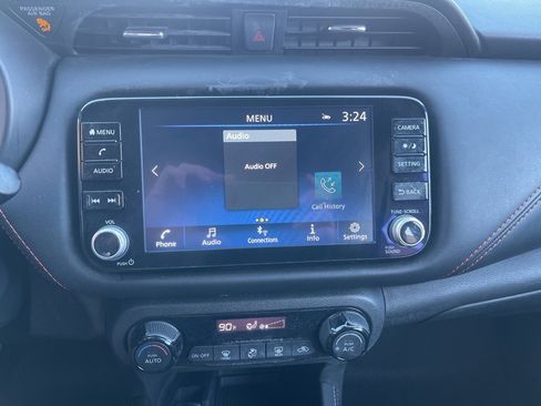 Used 2024 Nissan Kicks SR image 12