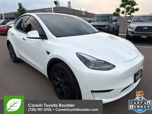 Used 2025 Tesla Model Y Long Range AWD/4WD image 1