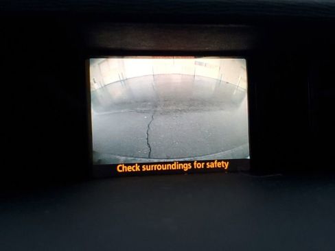 Used 2011 Toyota Sienna LE image 17