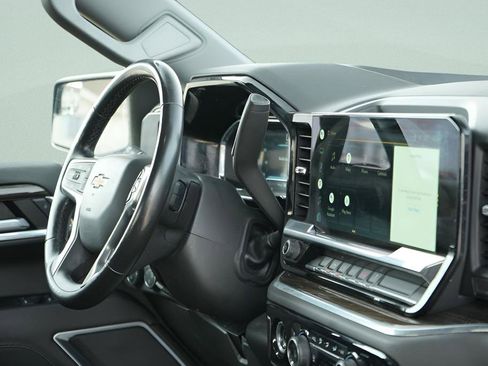 Used 2022 Chevrolet Silverado 1500 LT image 14