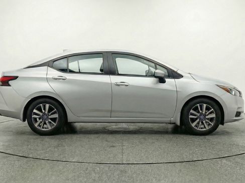Used 2025 Nissan Versa SV FWD image 11