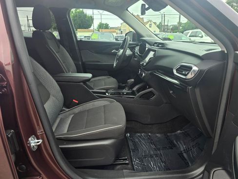 Used 2023 Chevrolet TrailBlazer LT w/ Convenience Package AWD/4WD image 15
