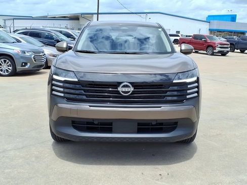 Used 2025 Nissan Kicks SV FWD image 2