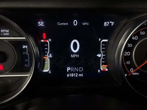 Used 2021 Jeep Wrangler Unlimited Sahara AWD/4WD image 17