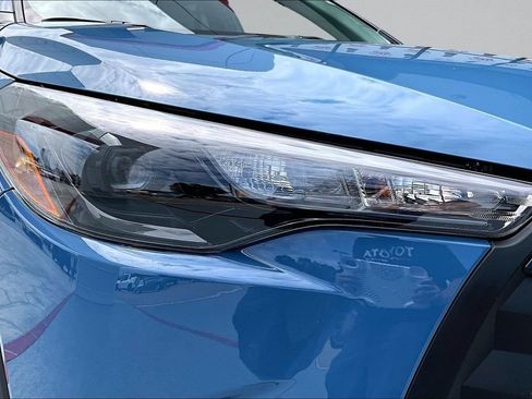 Certified 2026 Toyota Corolla Cross LE FWD image 34