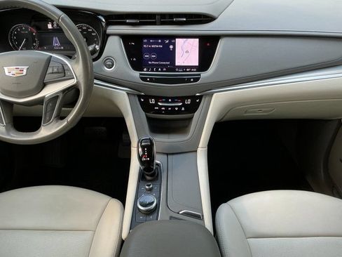 Used 2022 Cadillac XT5 Premium Luxury AWD/4WD image 21