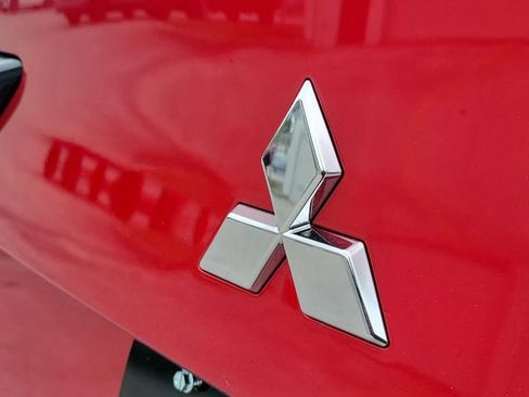 New 2026 Mitsubishi Outlander SE FWD image 8