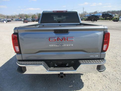 New 2026 GMC Sierra 1500 SLE image 6