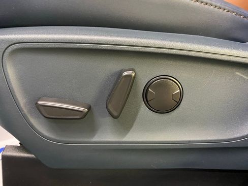 Used 2023 Ford Maverick Lariat image 17