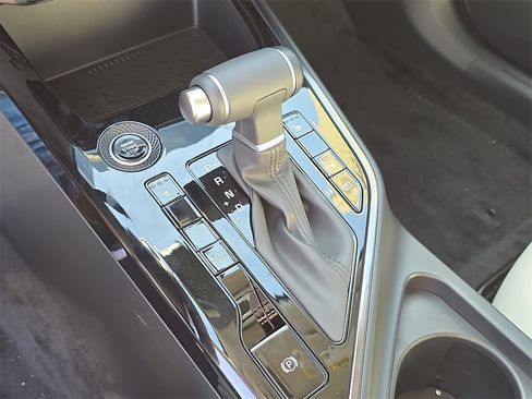 New 2026 Kia Niro EX image 27