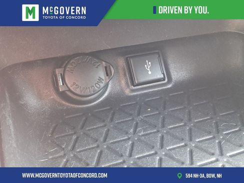 Used 2020 Toyota RAV4 XLE w/ Convenience Package AWD/4WD image 27