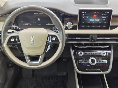 Used 2022 Lincoln Corsair Reserve w/ Elements Package FWD image 14