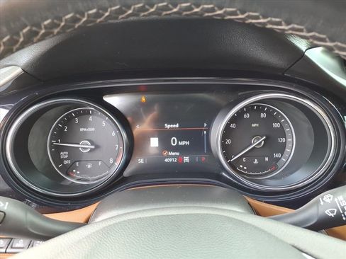 Used 2021 Buick Encore GX Essence w/ Advanced Technology Package AWD/4WD image 17