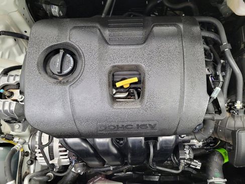 Used 2025 Kia Soul LX image 30