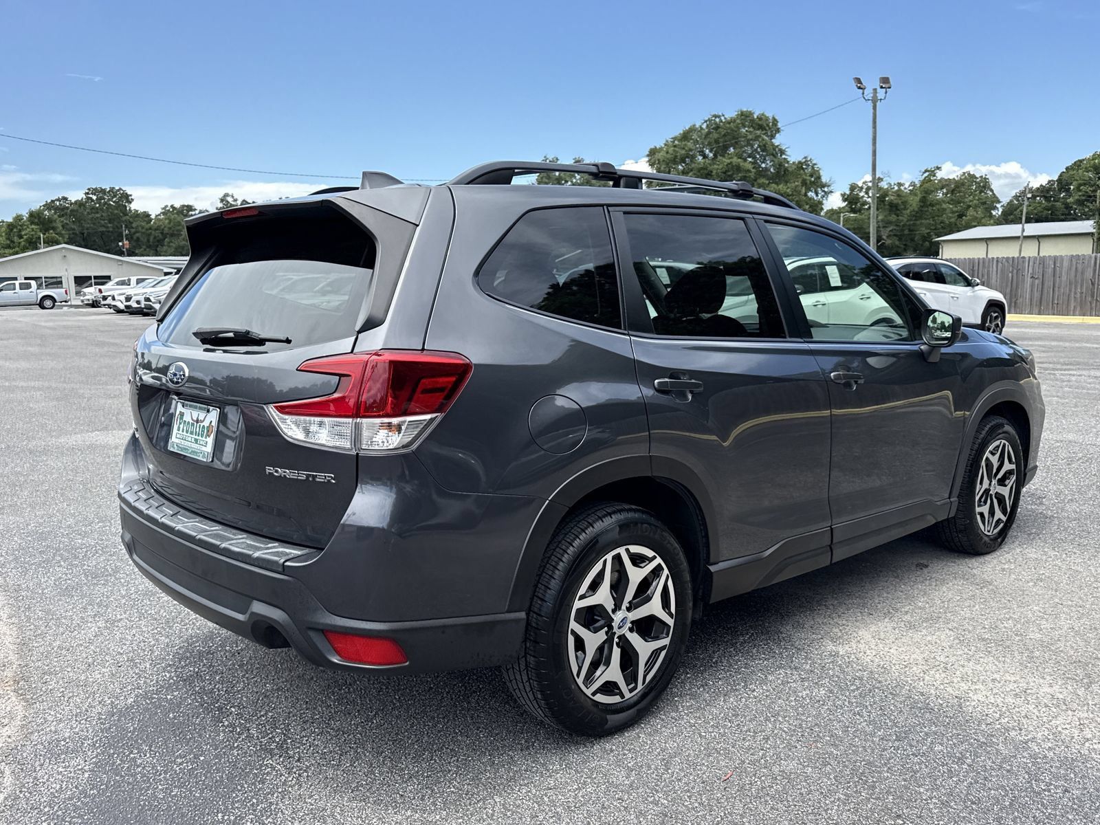 Used 2021 Subaru Forester Premium AWD/4WD image 5
