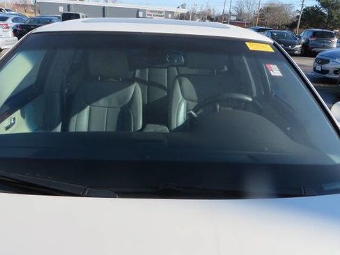 Used 2010 Cadillac DTS Luxury image 34