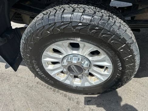 Used 2022 Ford F350 XLT w/ XLT Value Package AWD/4WD image 10