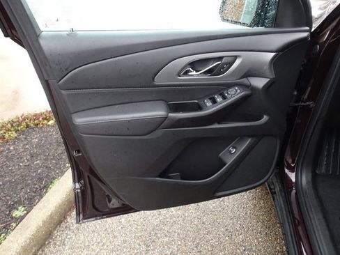 Certified 2023 Chevrolet Traverse LT image 11