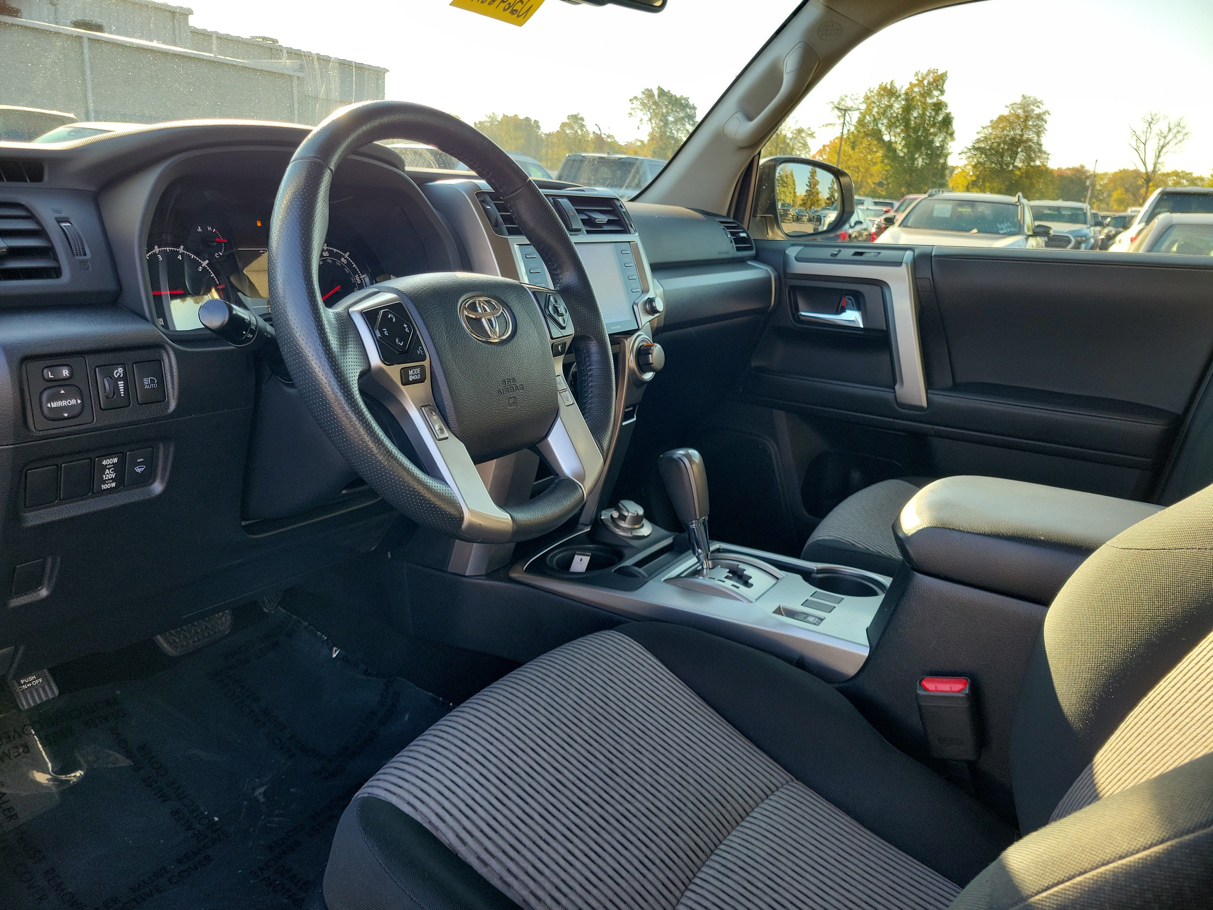 Used 2024 Toyota 4Runner SR5 AWD/4WD image 19