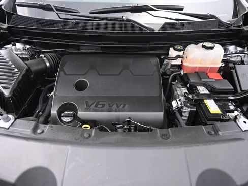 Used 2023 Chevrolet Traverse LS w/ Safety Package FWD image 33