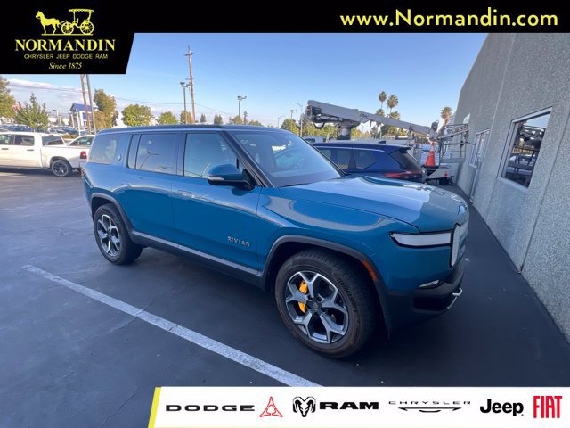 Used 2023 Rivian R1S Adventure Quad AWD/4WD image 2