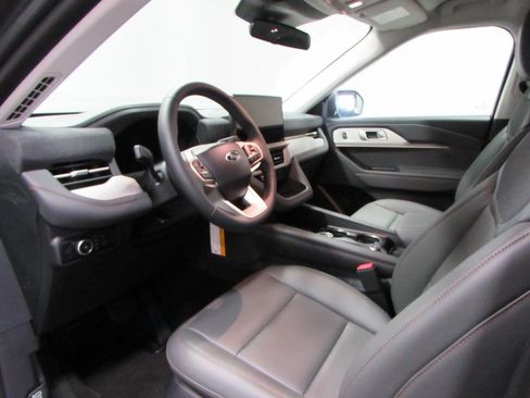 New 2026 Ford Explorer Active w/ Active Comfort Package AWD/4WD image 13