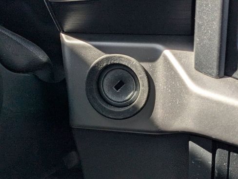 Used 2022 Ford F150 XLT RWD image 28