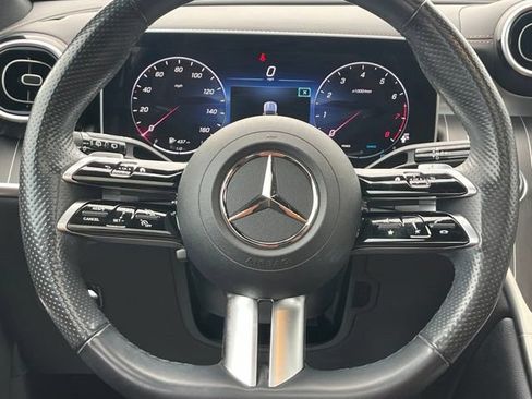 Used 2023 Mercedes-Benz GLC 300 4MATIC image 15