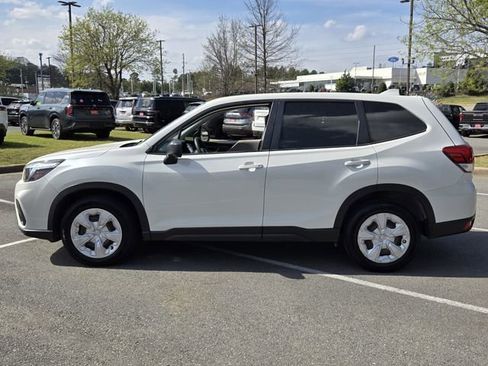 Used 2020 Subaru Forester image 2