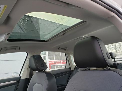 New 2026 Volkswagen Jetta SE image 7