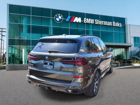 Used 2024 BMW X5 xDrive50e w/ M Sport Package AWD/4WD image 4