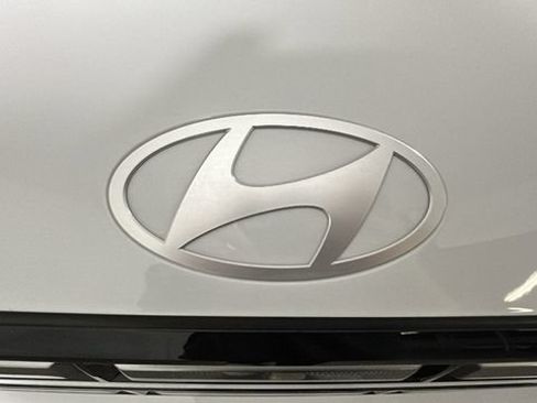 Used 2024 Hyundai Santa Fe SEL FWD image 8