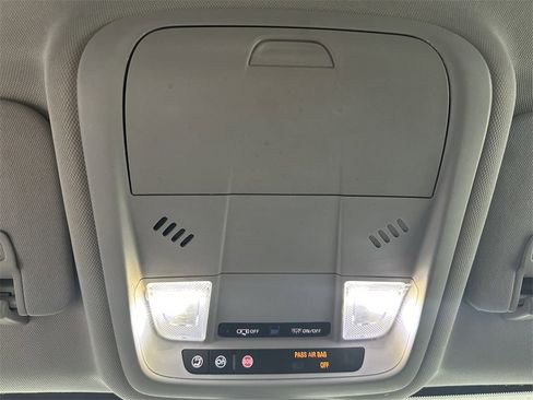 Used 2018 Chevrolet Equinox LT image 25