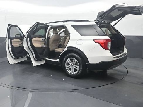 Used 2022 Ford Explorer XLT w/ Equipment Group 202A RWD image 38