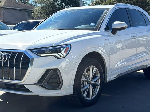 Certified 2025 Audi Q3 2.0T Premium image 3