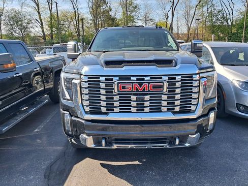 Used 2024 GMC Sierra 2500 Denali w/ Denali Reserve Package AWD/4WD image 5