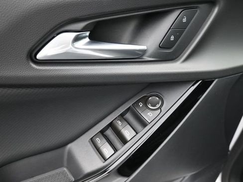 New 2026 Chevrolet Equinox LT w/ Safety and Technology Package FWD image 20
