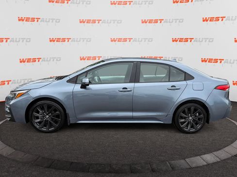 Used 2023 Toyota Corolla SE w/ Carpet Mat Package (TMS) FWD image 2