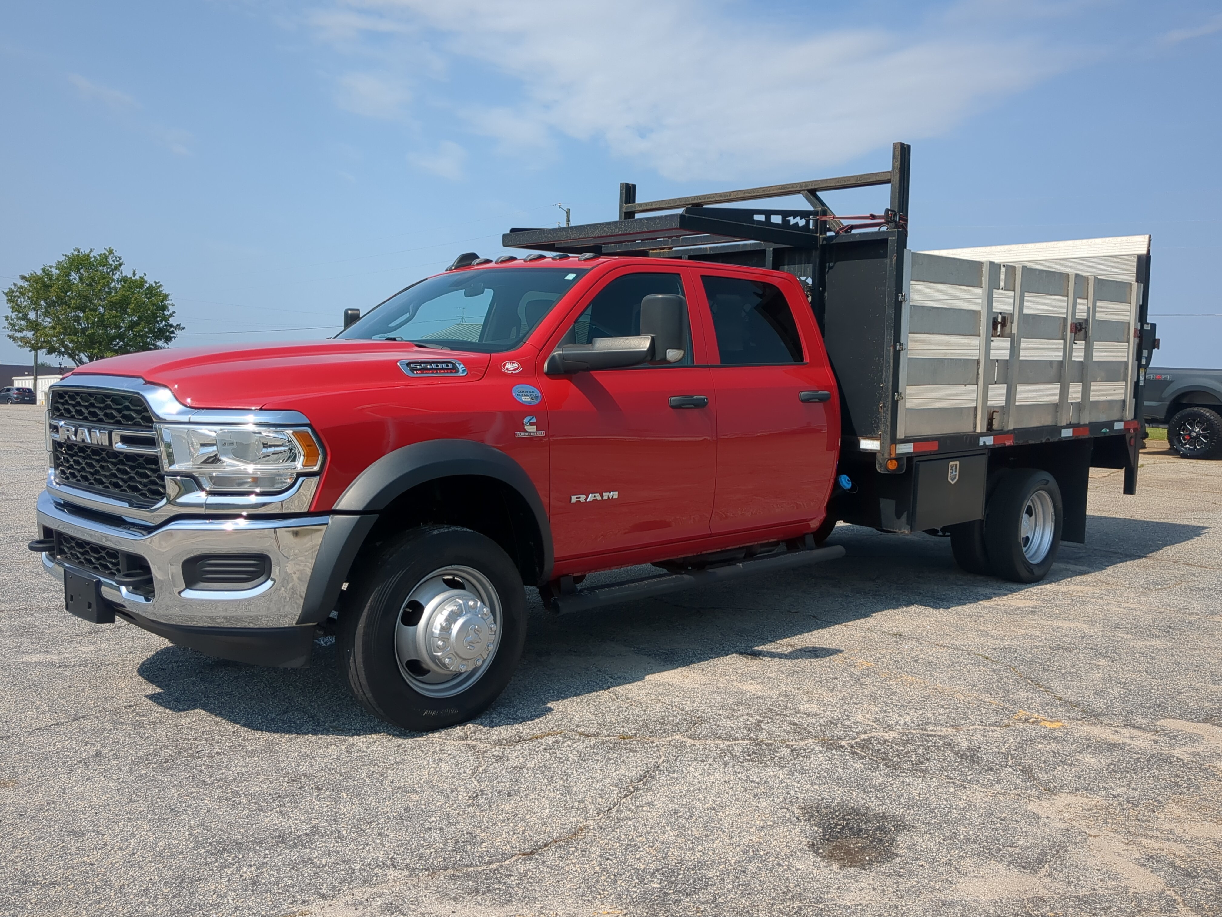 Used 2022 RAM 5500 Tradesman w/ Chrome Appearance Group RWD image 6