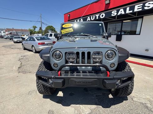 Used 2015 Jeep Wrangler Unlimited Rubicon AWD/4WD image 45