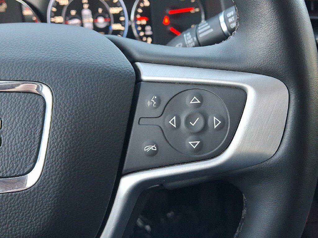 Used 2023 GMC Acadia SLT w/ Technology Package AWD/4WD image 24