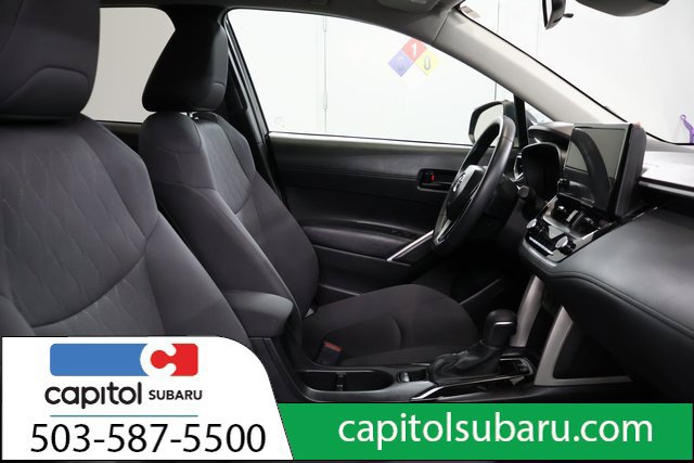 Used 2025 Toyota Corolla Cross LE FWD image 24