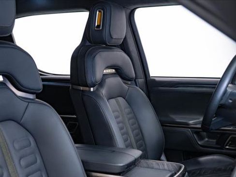 Used 2022 Rivian R1T Adventure image 46