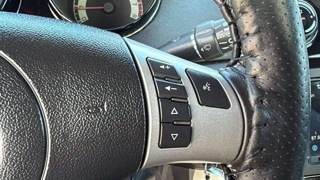 Used 2008 Saturn Sky Red Line RWD image 25