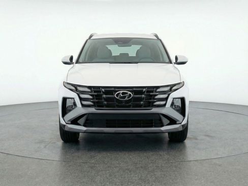 Used 2025 Hyundai Tucson SEL FWD image 2